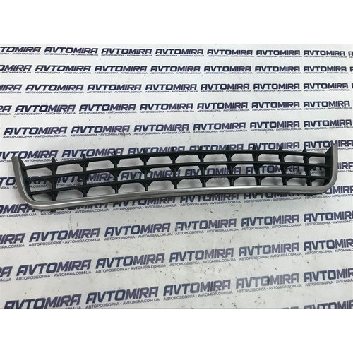 Решетка переднего бампера Audi A8 (4D) 1994-2002 4D0853667B